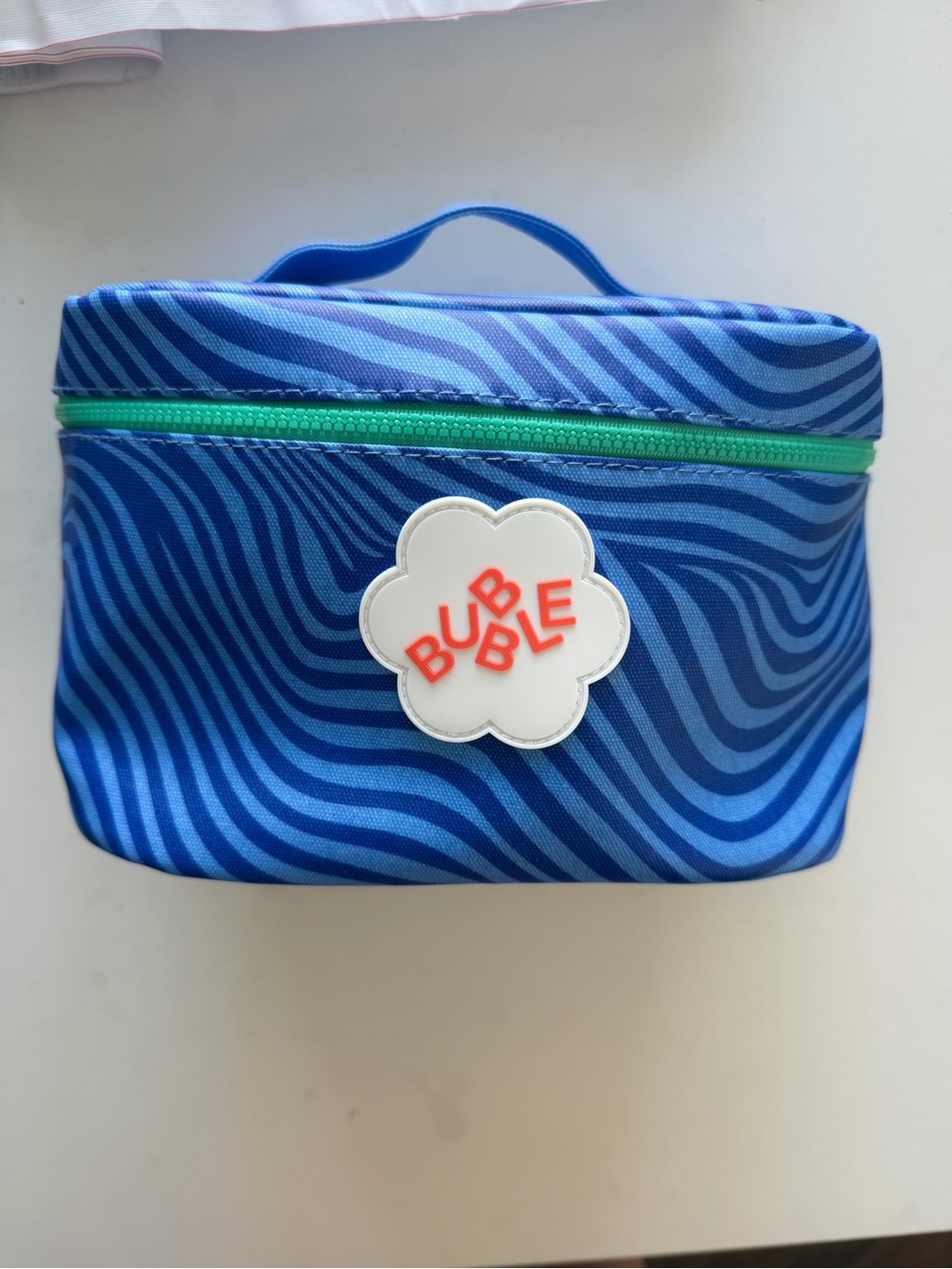NWOT Bubble Brand Travel Bag